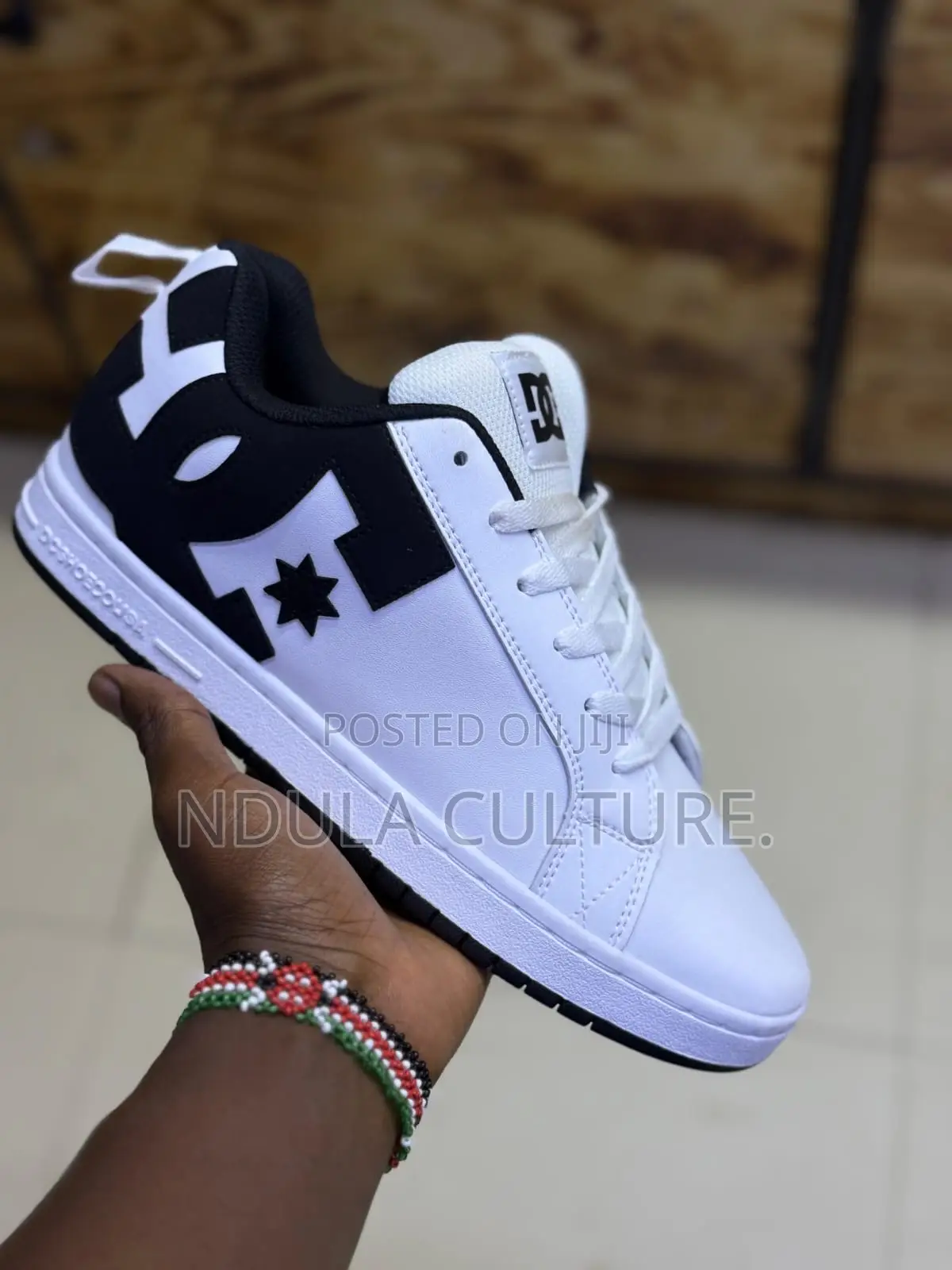 Dc Shoes Court Graffik Skate Trainers