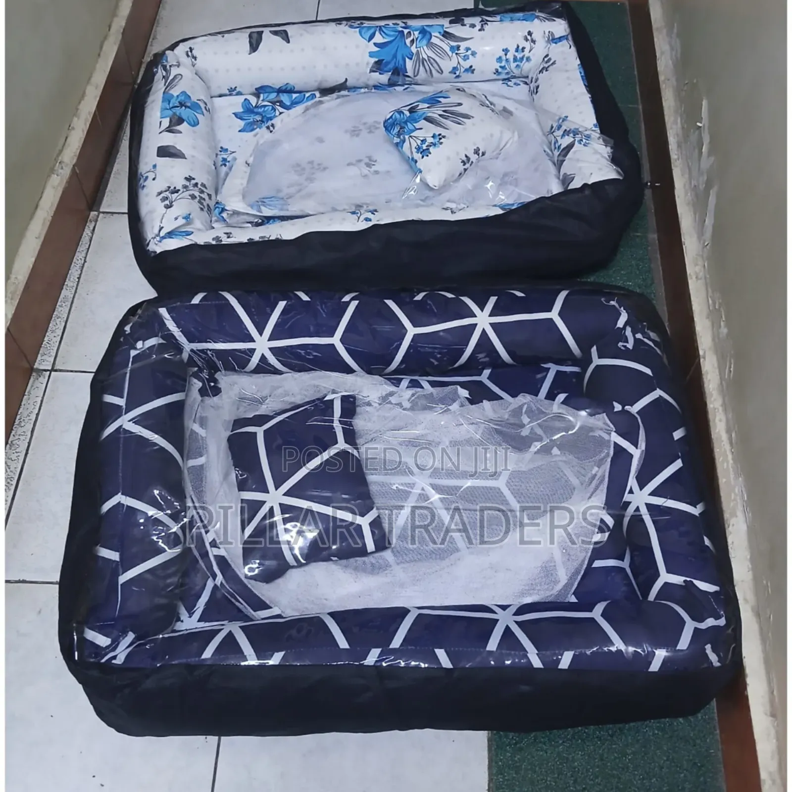 Baby Co-Sleeper Bed With Mosquito Net and Pillow.