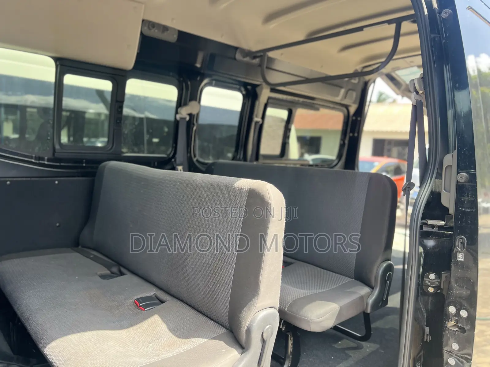 Nissan Caravan (Urvan) 2018 Black