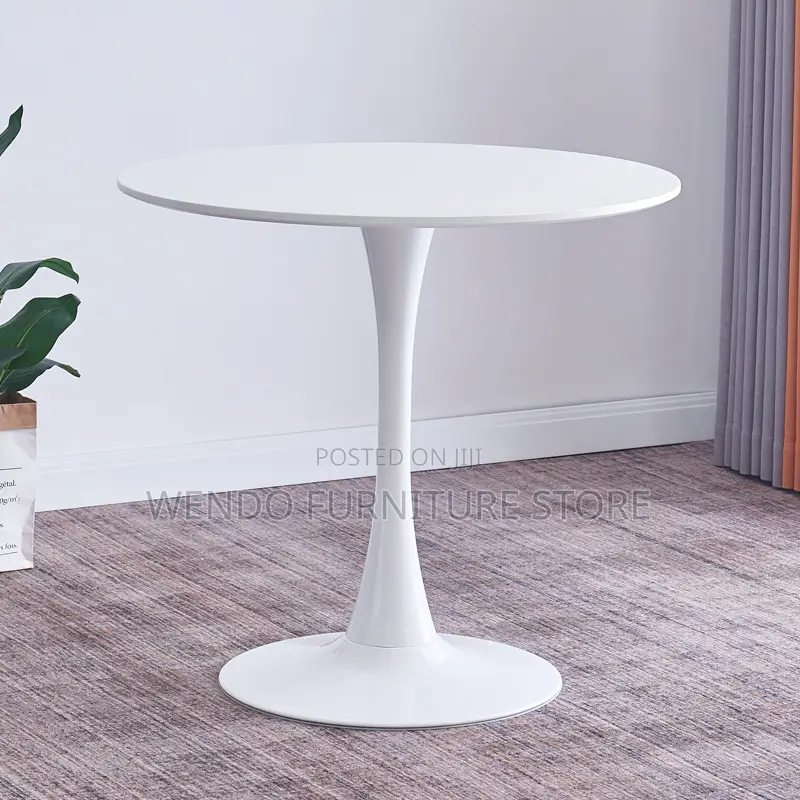 Dining Table : Villa White Round Tulip Dining Table