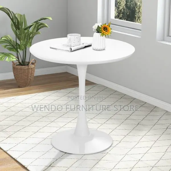 Dining Table : Villa White Round Tulip Dining Table