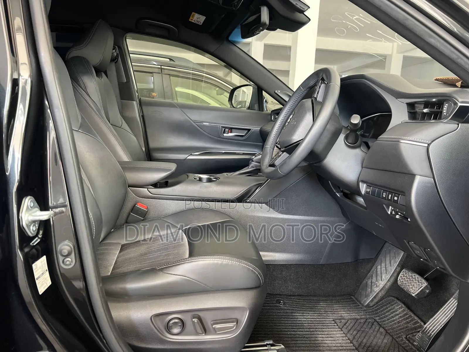 Toyota Harrier 2.0 4WD 2020 Matt Black