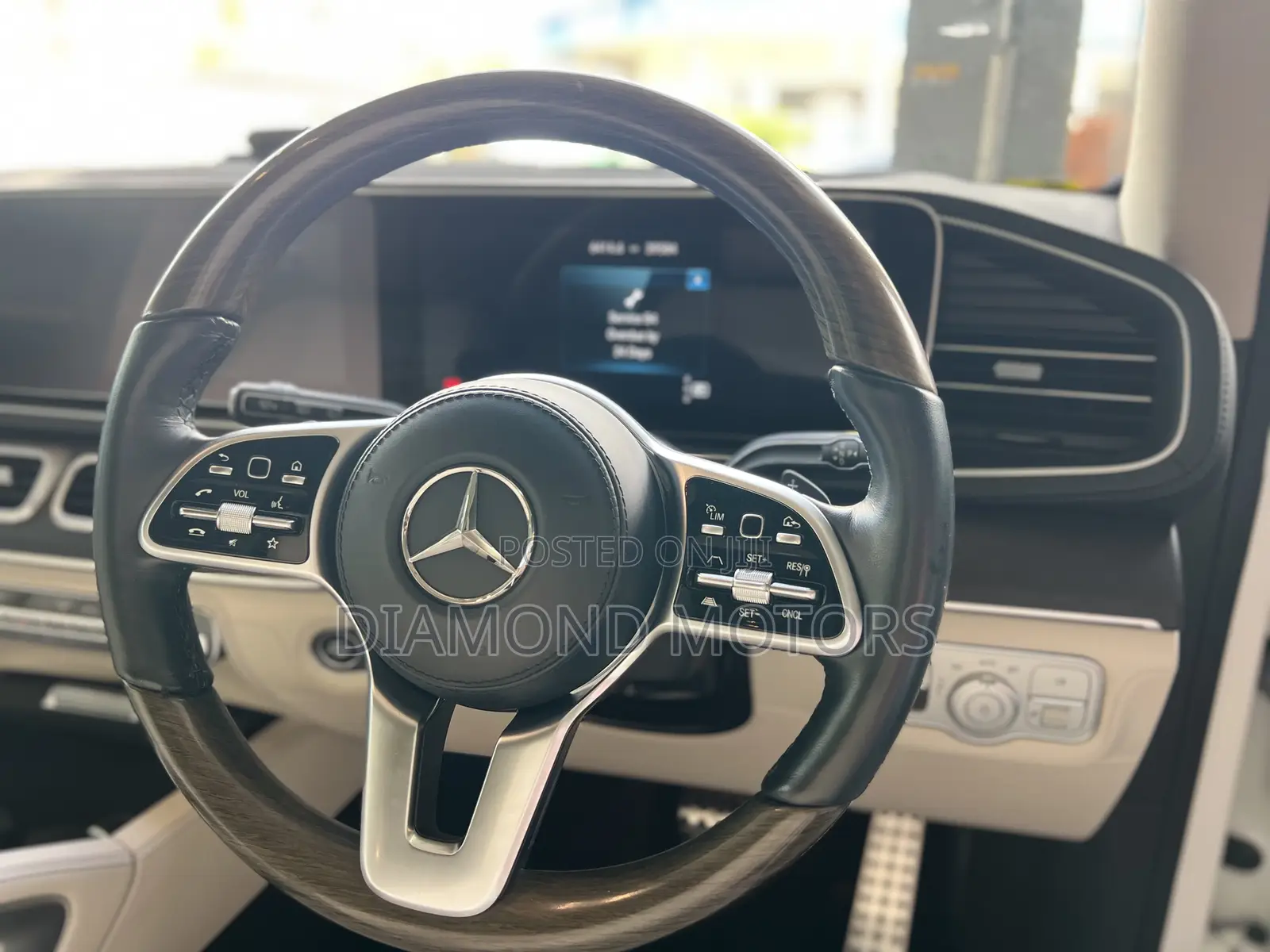 Mercedes-Benz GLS-Class GLS 400d 2022 White