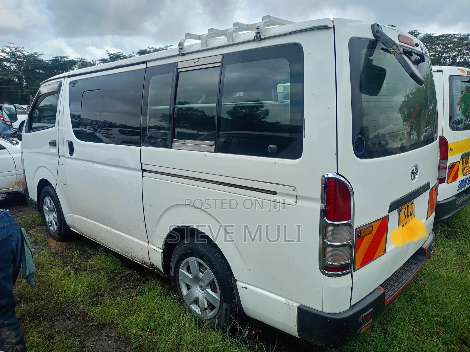 Toyota HiAce 2014 White