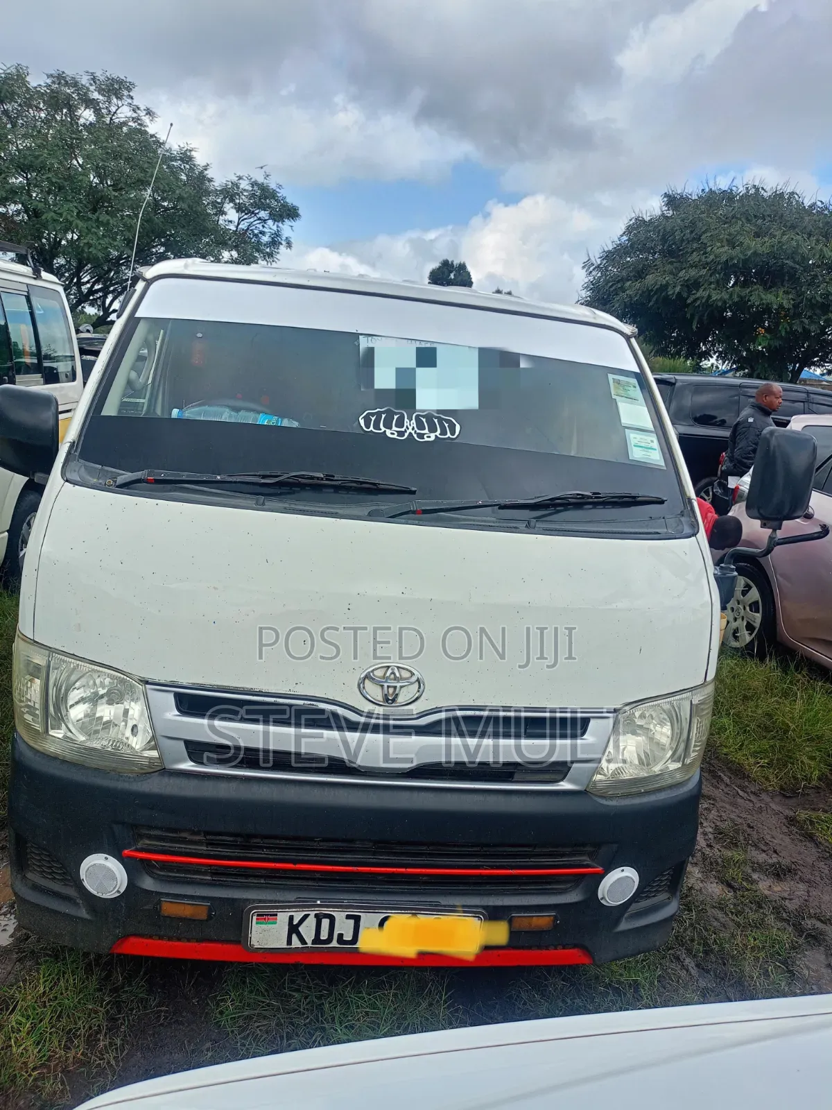 Toyota HiAce 2014 White