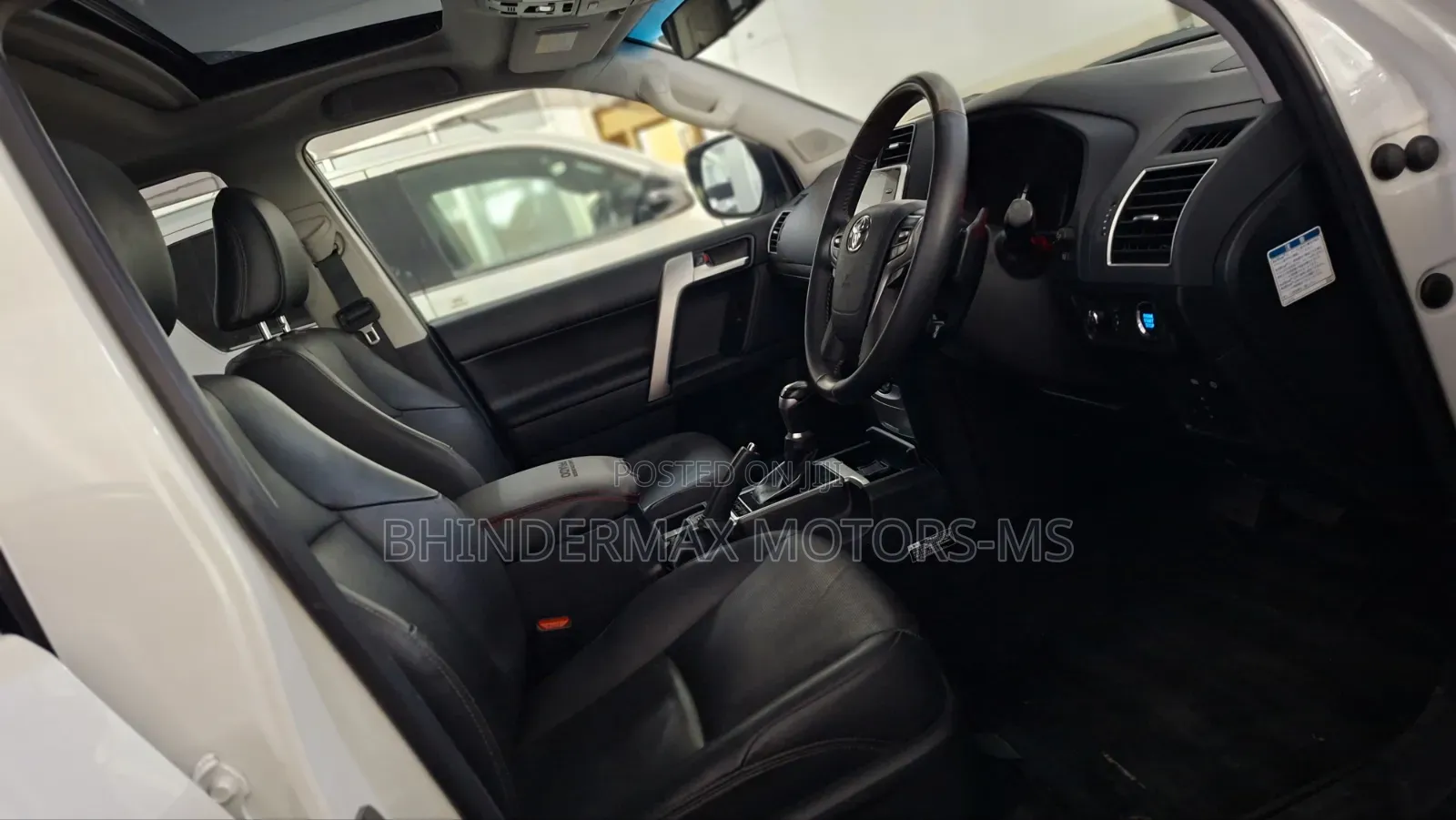 Toyota Land Cruiser Prado 2.8 2019 White