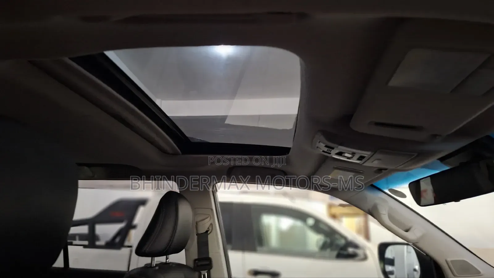 Toyota Land Cruiser Prado 2.8 2019 White