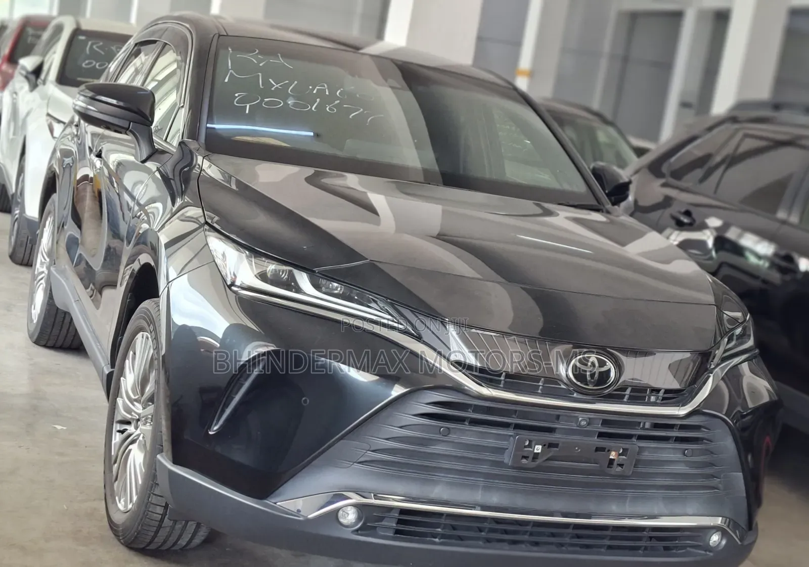 Toyota Harrier 2.0 4WD 2020 Black