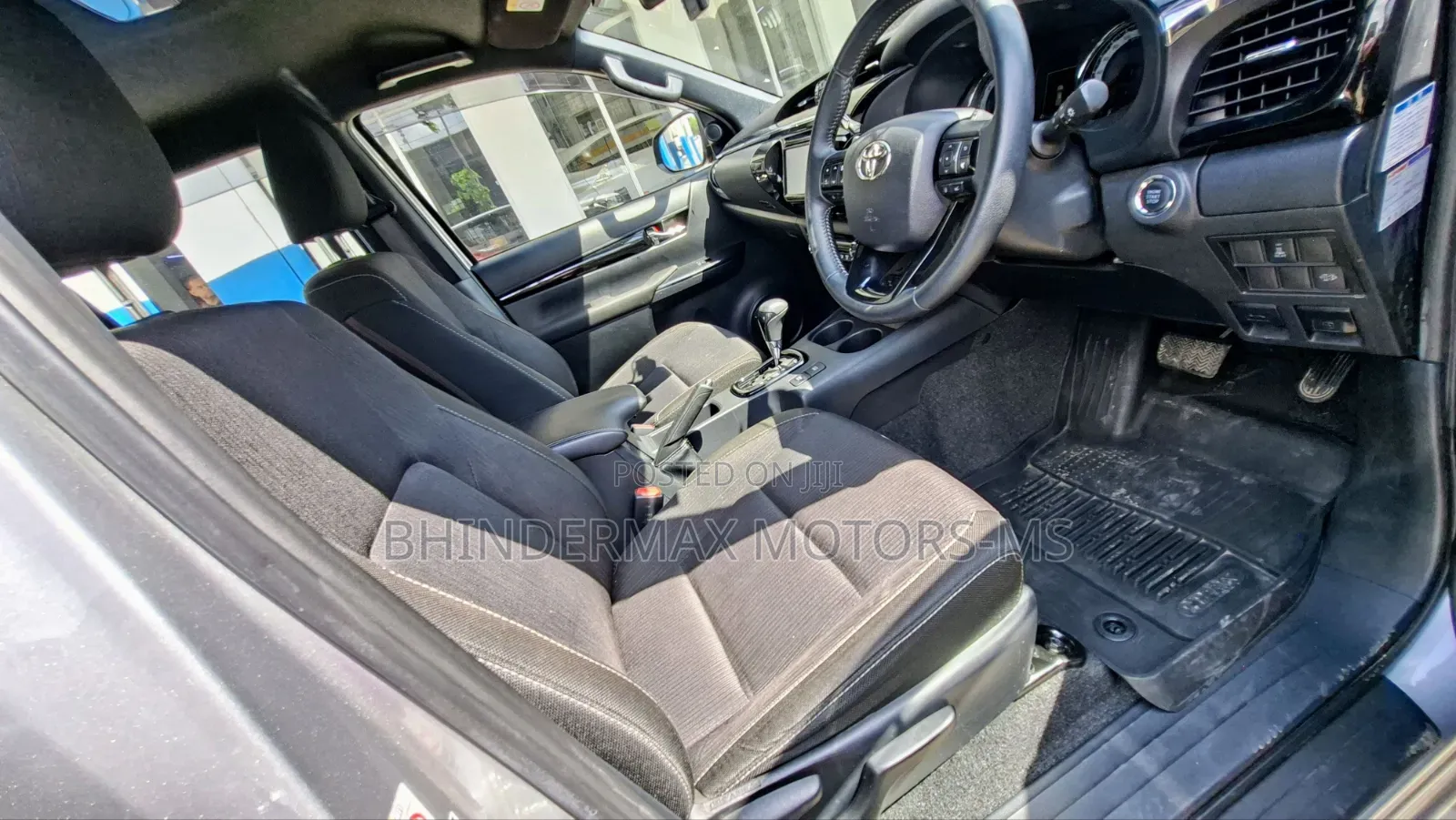 Toyota Hilux Revo Double Cab Deisel 2.4 RWD 2019 Silver