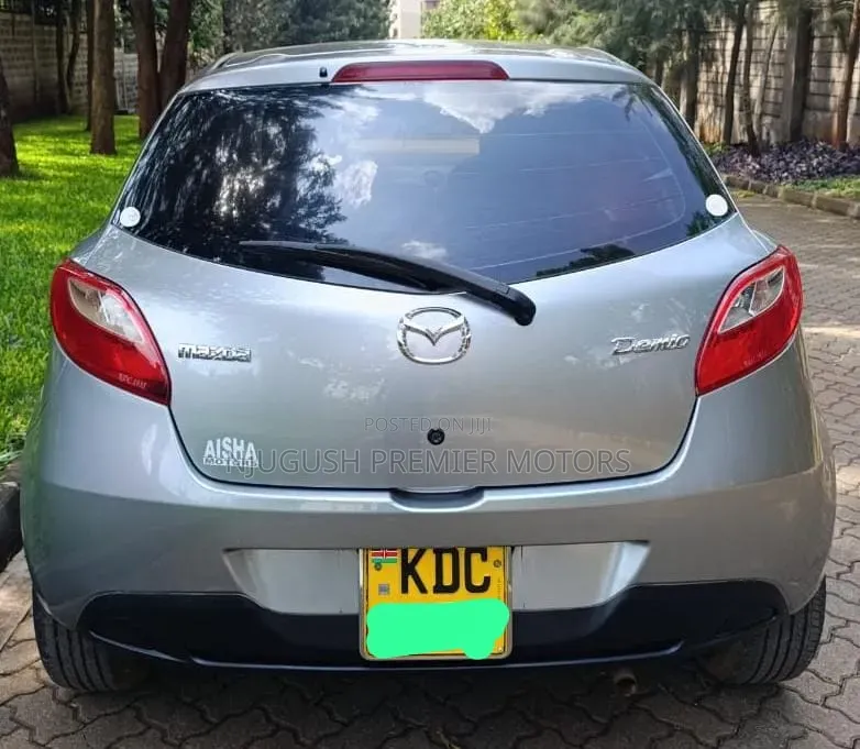 Mazda Demio 2012 Silver