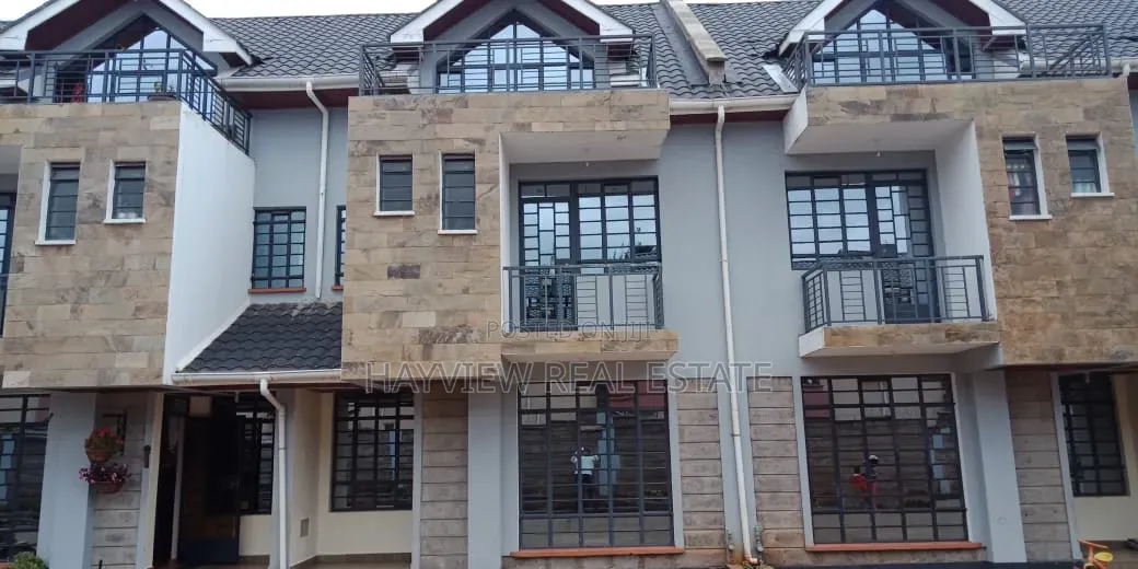 4bdrm Townhouse/Terrace in Thogoto for sale