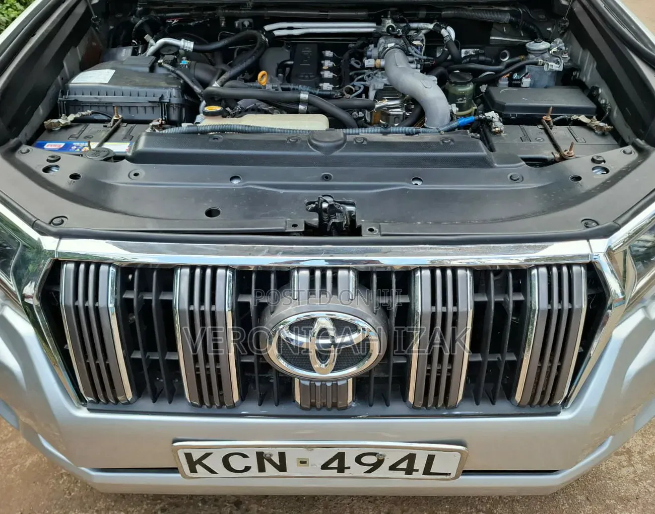 Toyota Land Cruiser Prado 2010 Silver