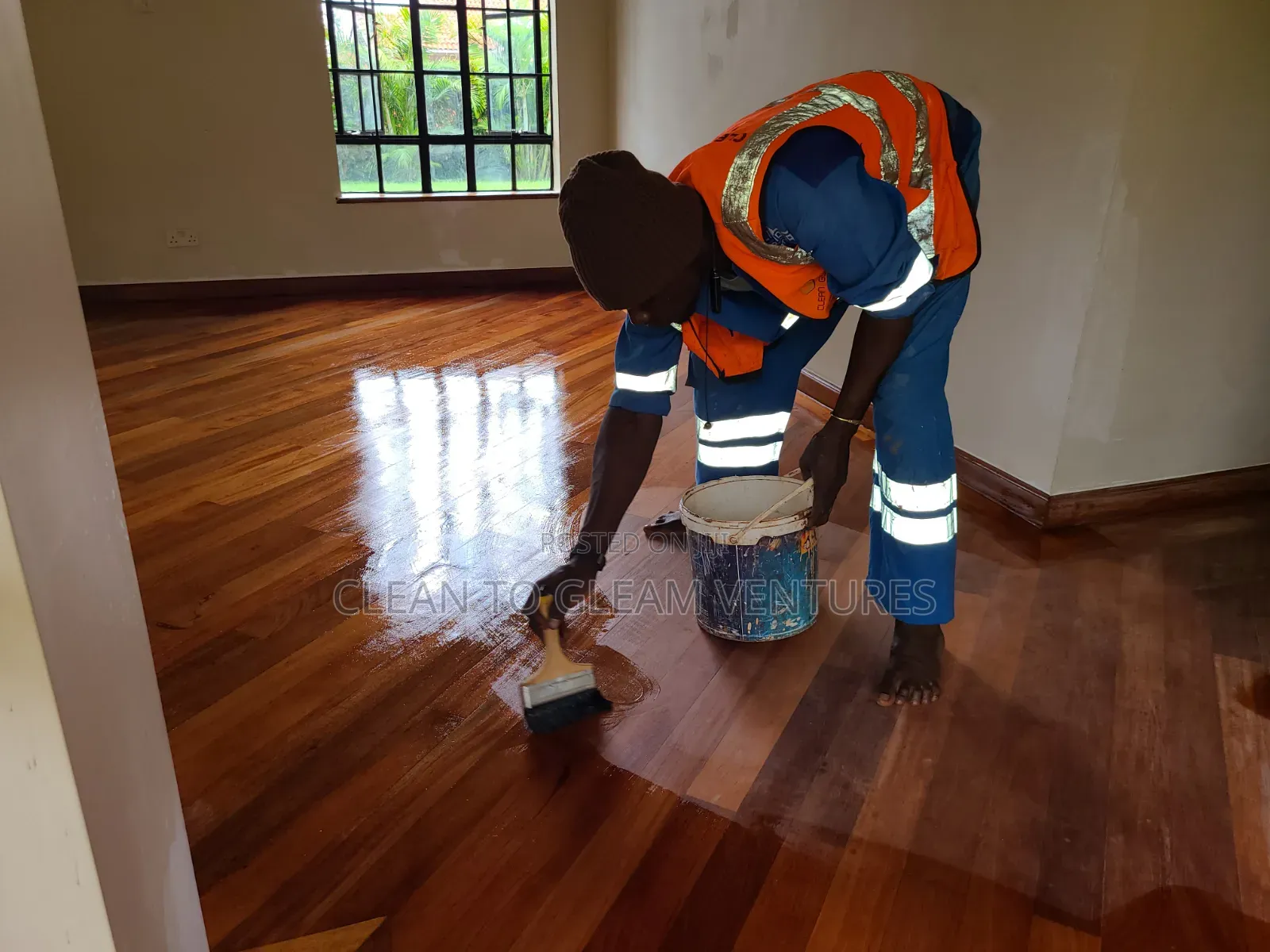 Classy Elegant Warm Wooden Flooring