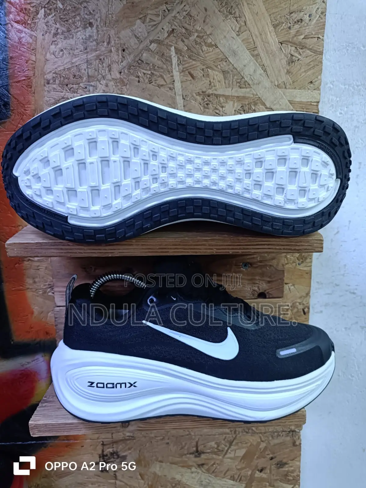 Nike Zoom Vomero Plus Runner