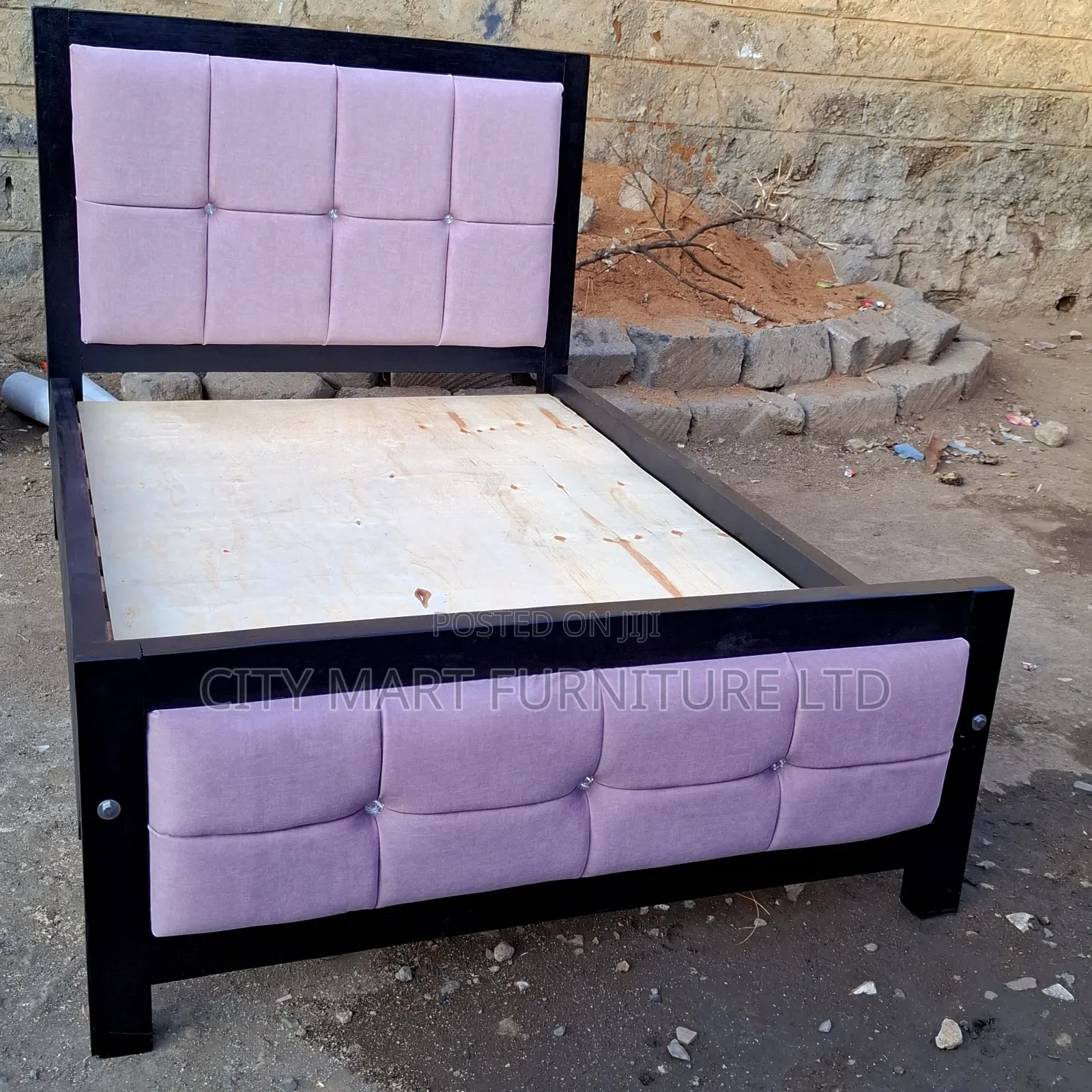 Glamorous Modern Mocket Beds on Offer!