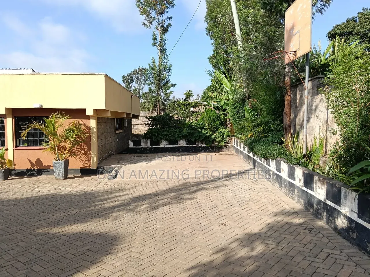 6bdrm Bungalow in Ngong On 1/4 Acre, Oluulua for sale