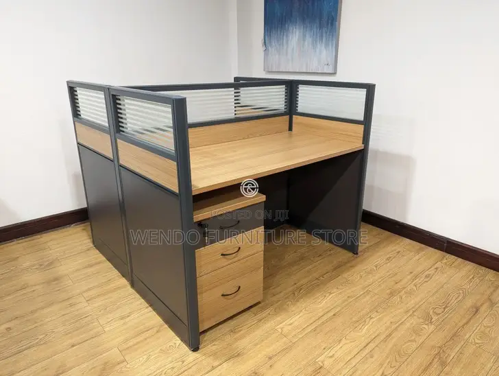 Office Desk : B67 2-Way Straight Modular Office Workstation