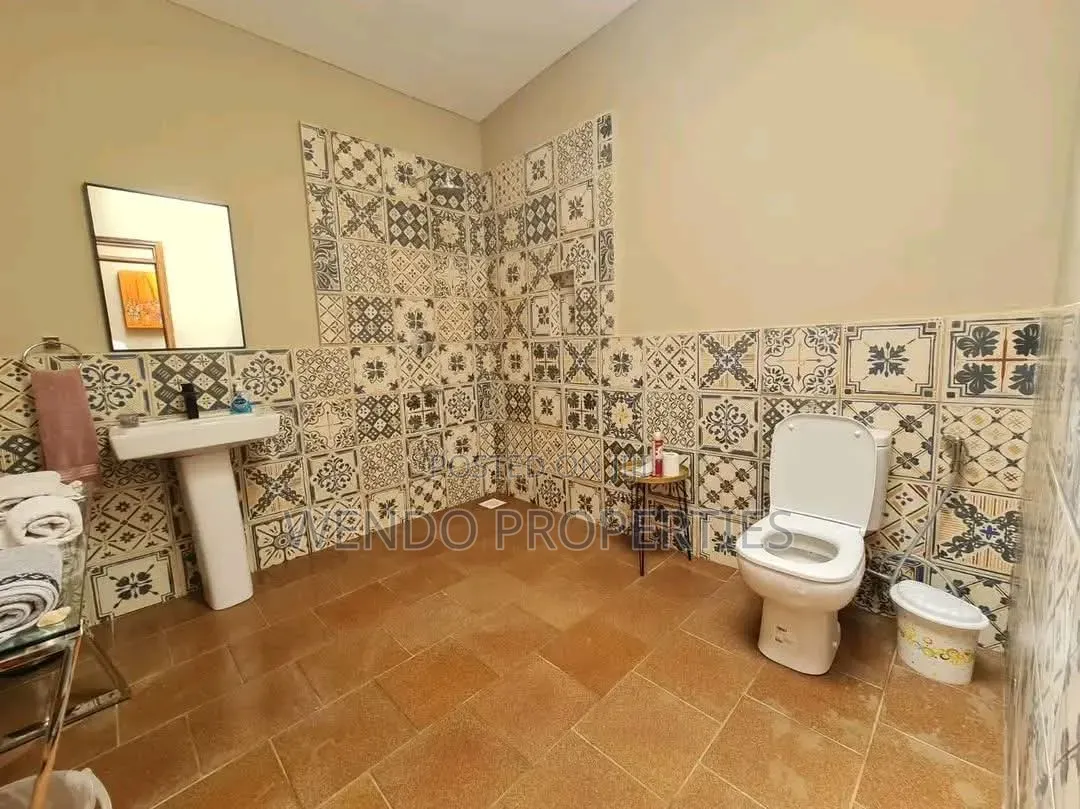 2bdrm Bungalow in Karen for rent