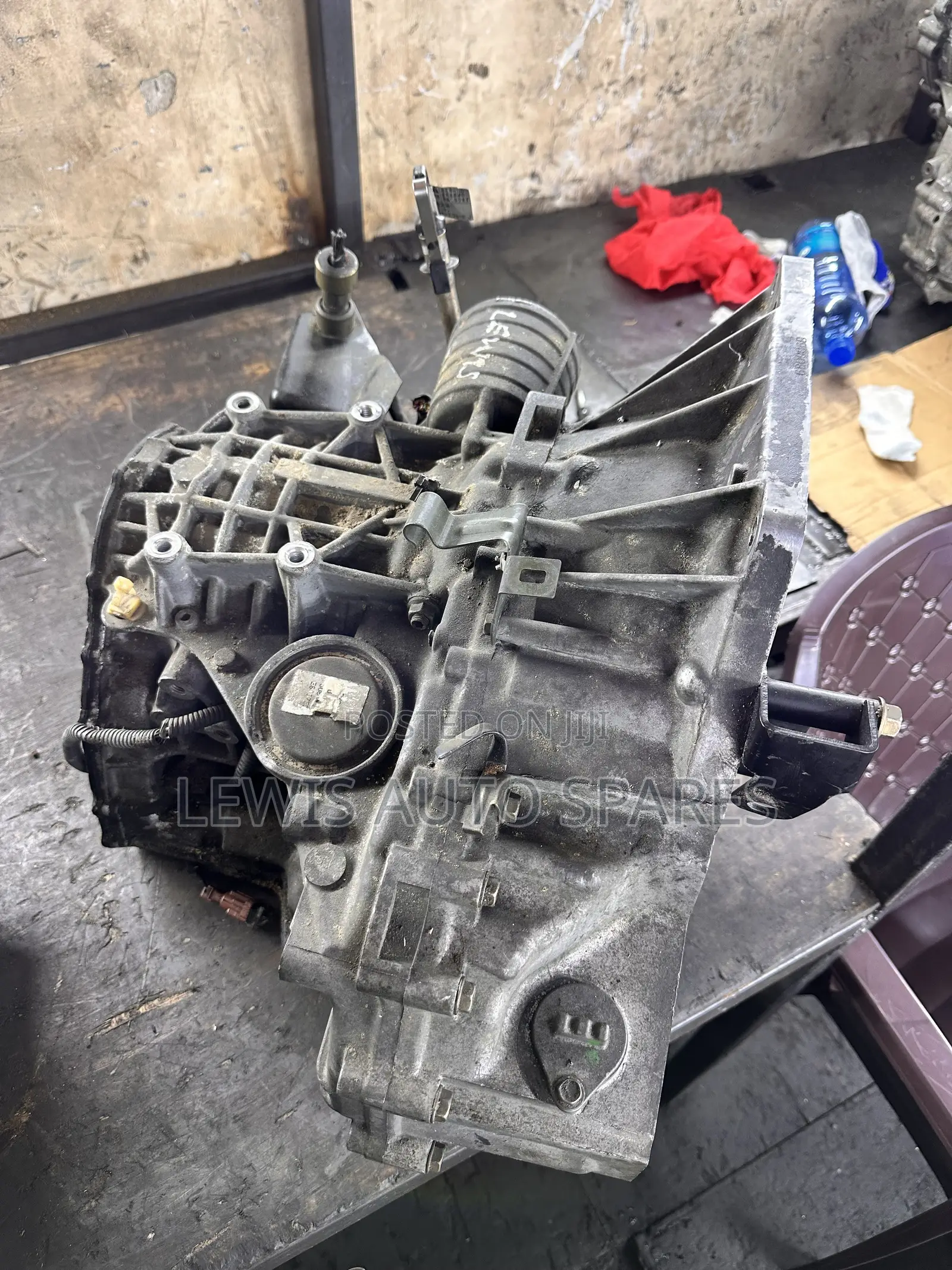 Hr16 Nissan Vannette Gearbox