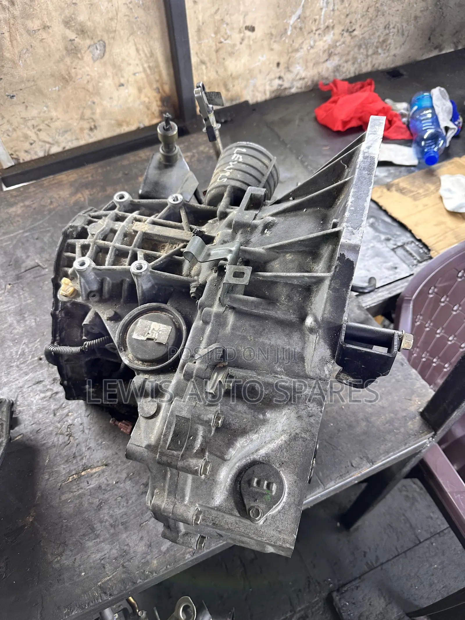 Hr16 Nissan Vannette Gearbox