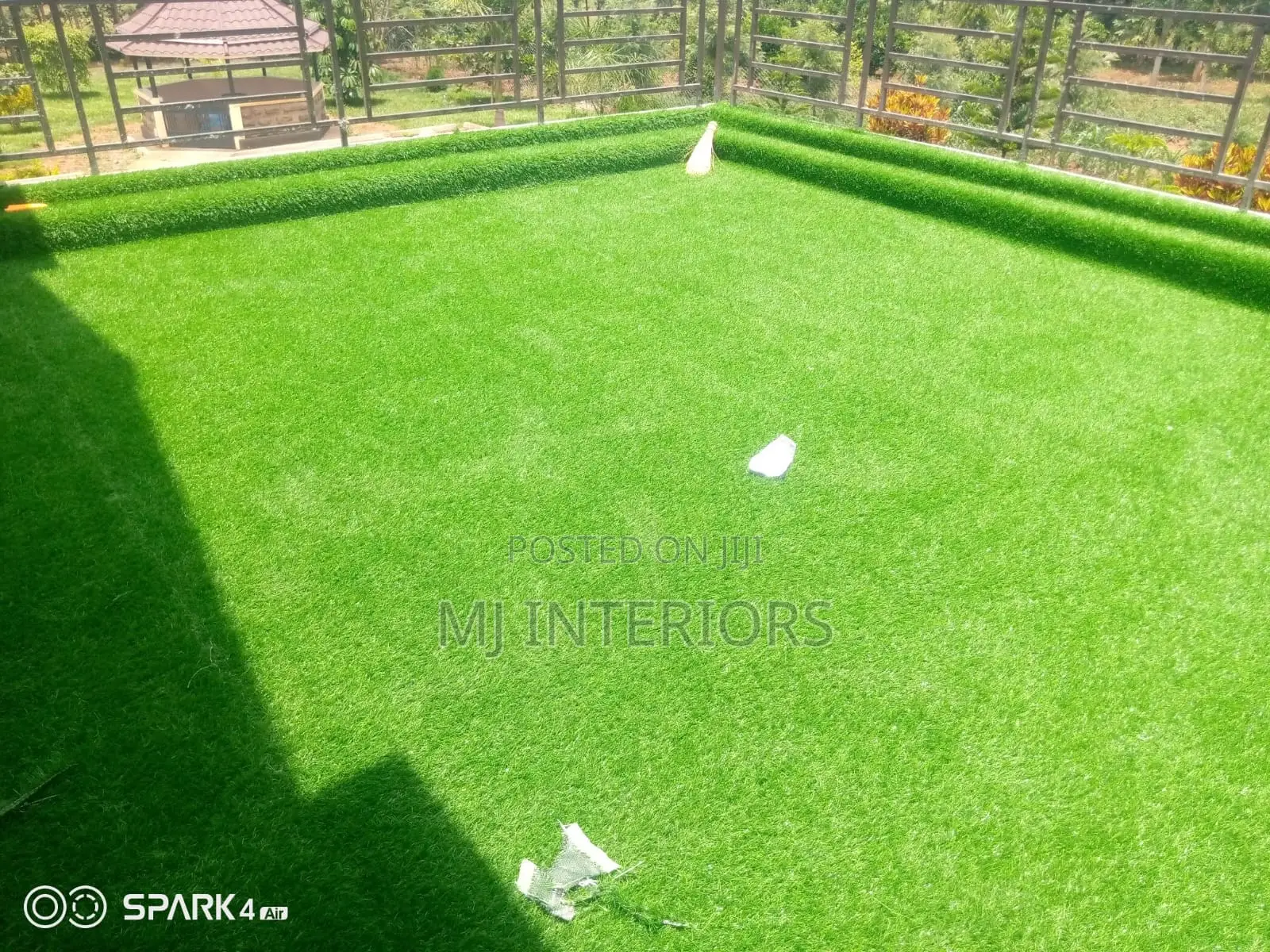 Artificial Turf Grass Carpet for Elegant Balcony Decoration