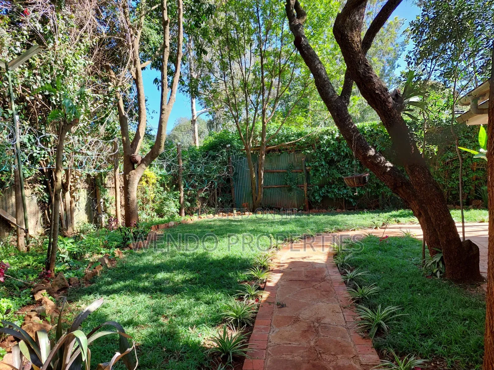 2bdrm Bungalow in Karen for rent
