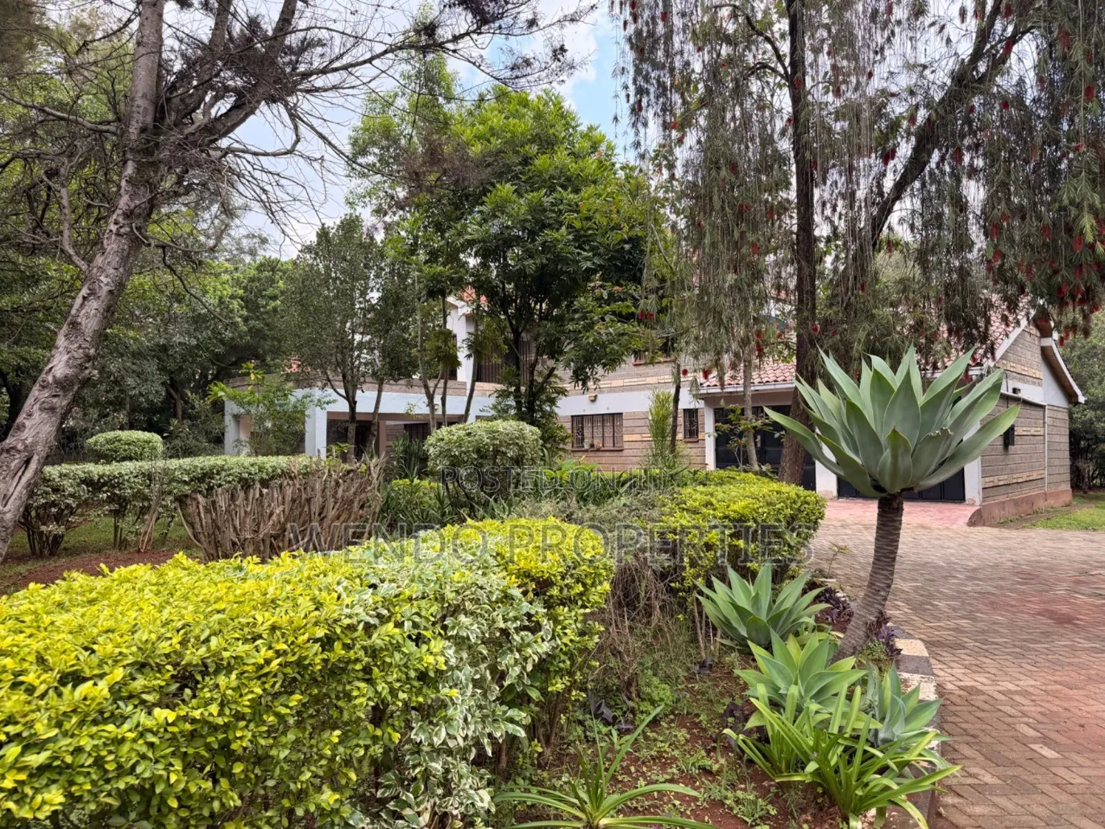 4bdrm Villa in Hardy for rent