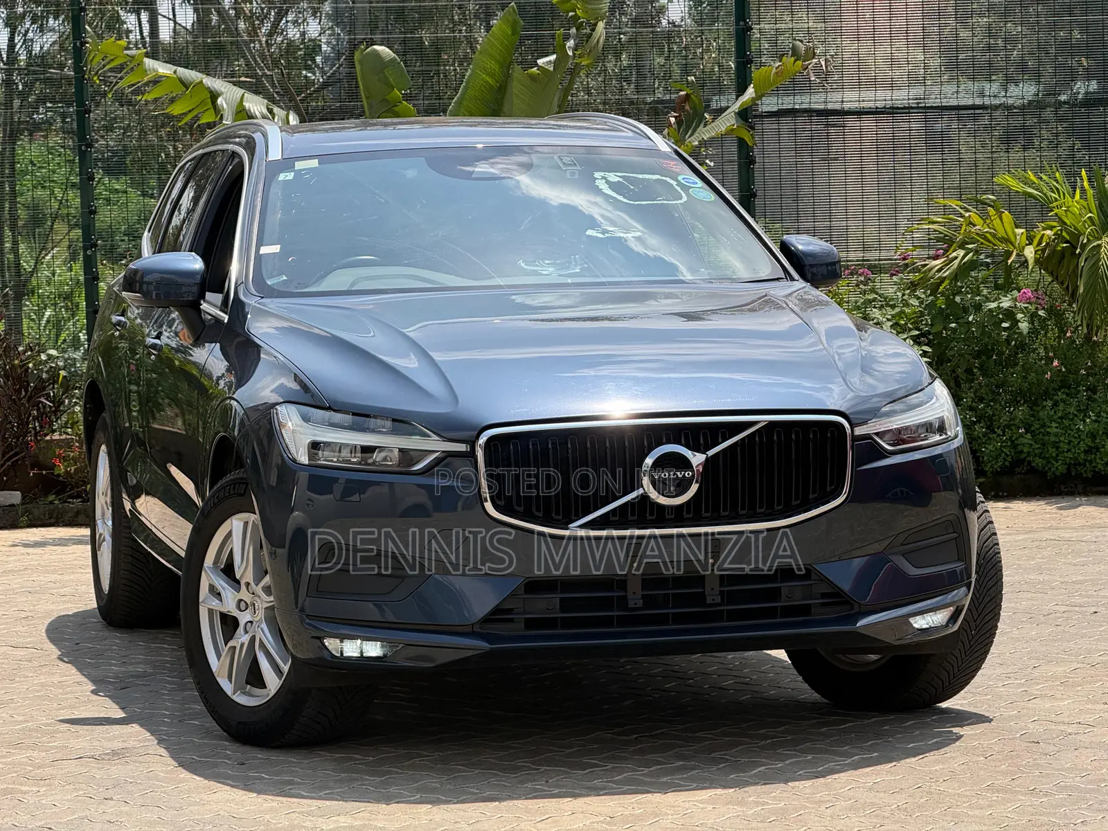 Volvo XC60 2019 Blue