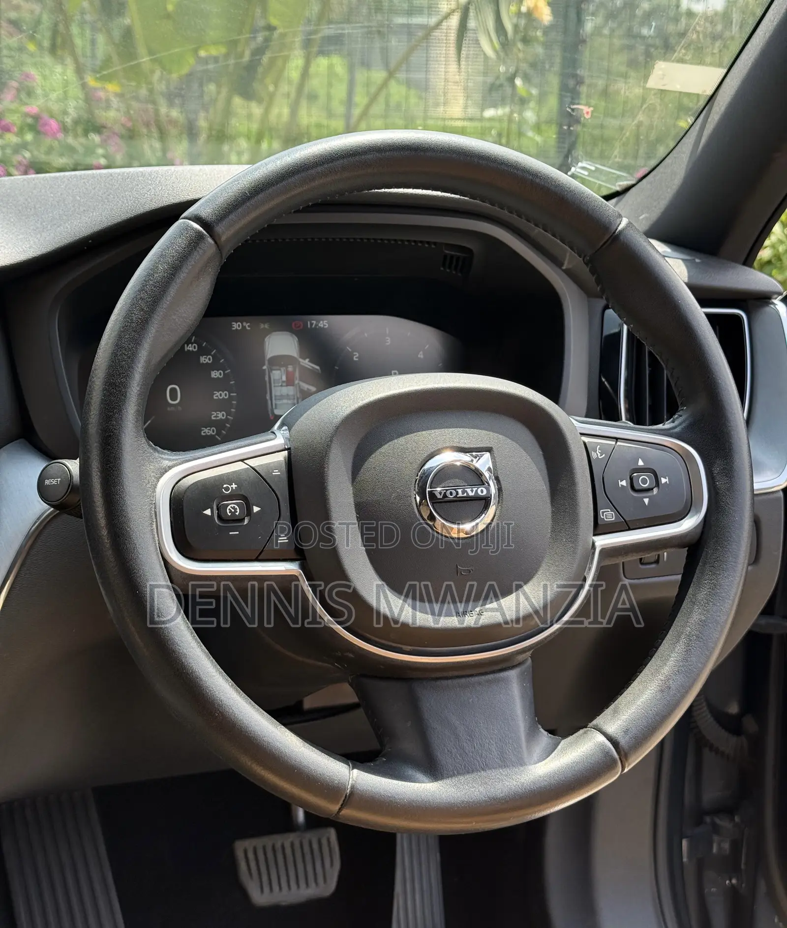 Volvo XC60 2019 Blue