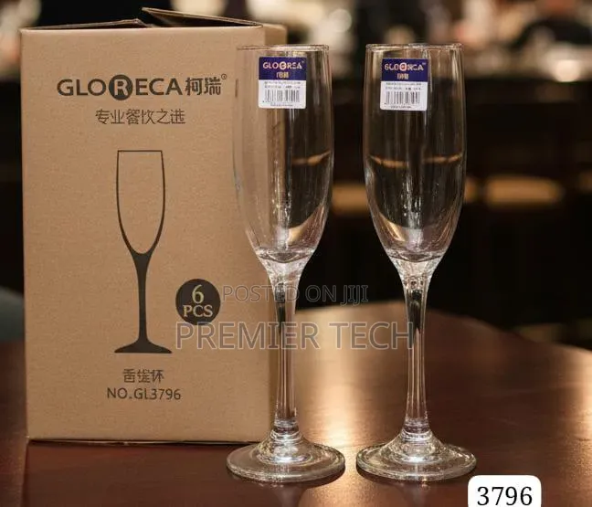 *Set of 6 Champagne Glasses