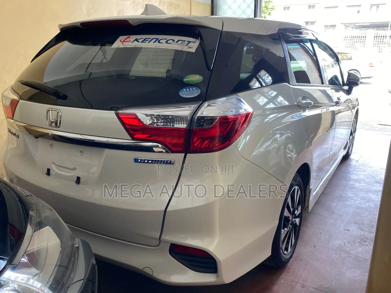 Honda Fit Shuttle 2019 White