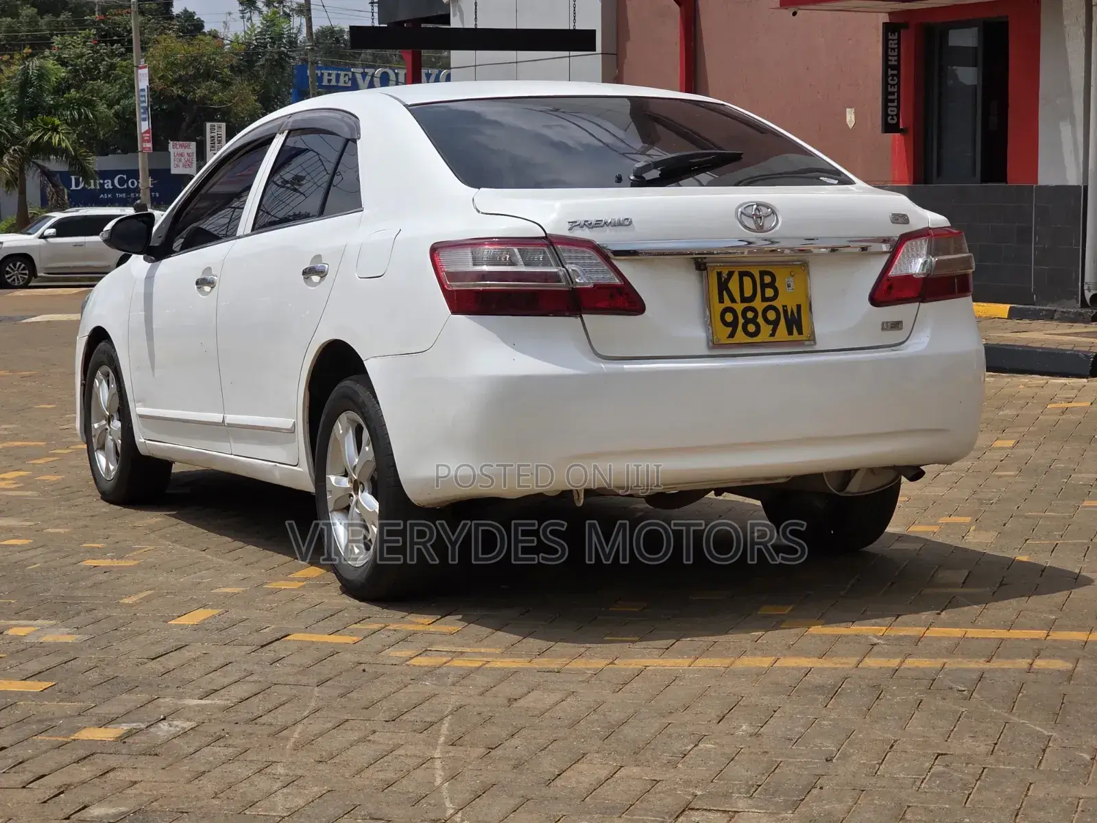 Toyota Premio 2013 White