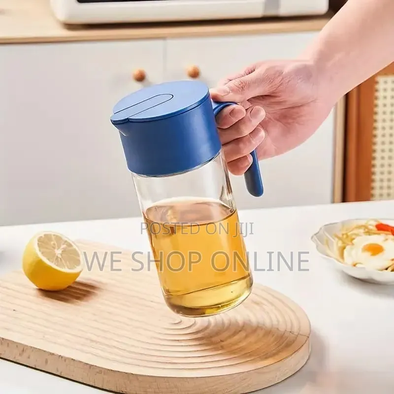 Automatic Opening Blue Lid and Closing Oil Bottle 550ml