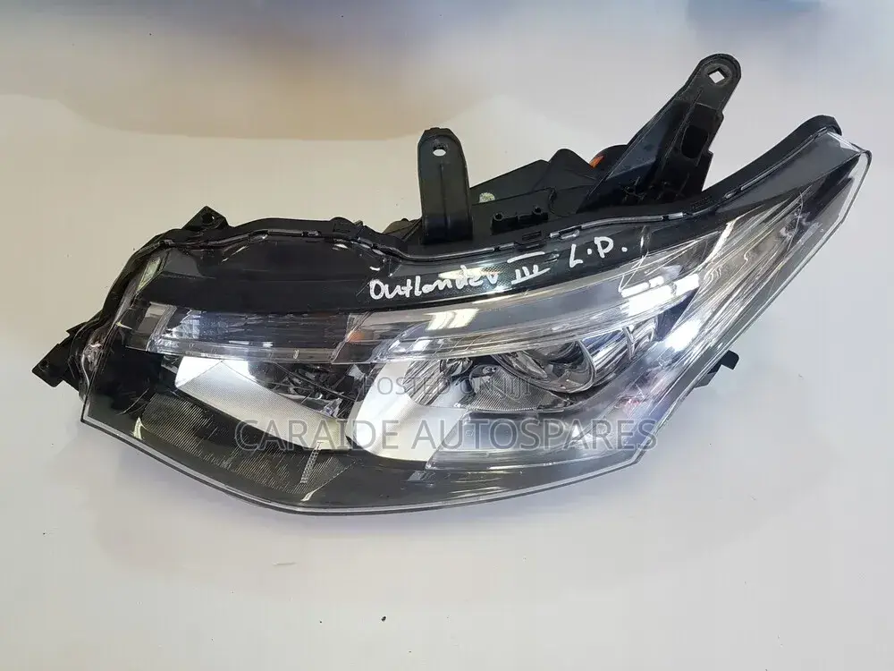 Mitsubishi Outlander 2015 Headlight