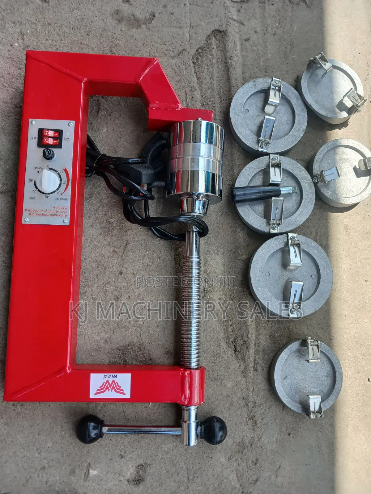 Tyre Vulcanizing Machine