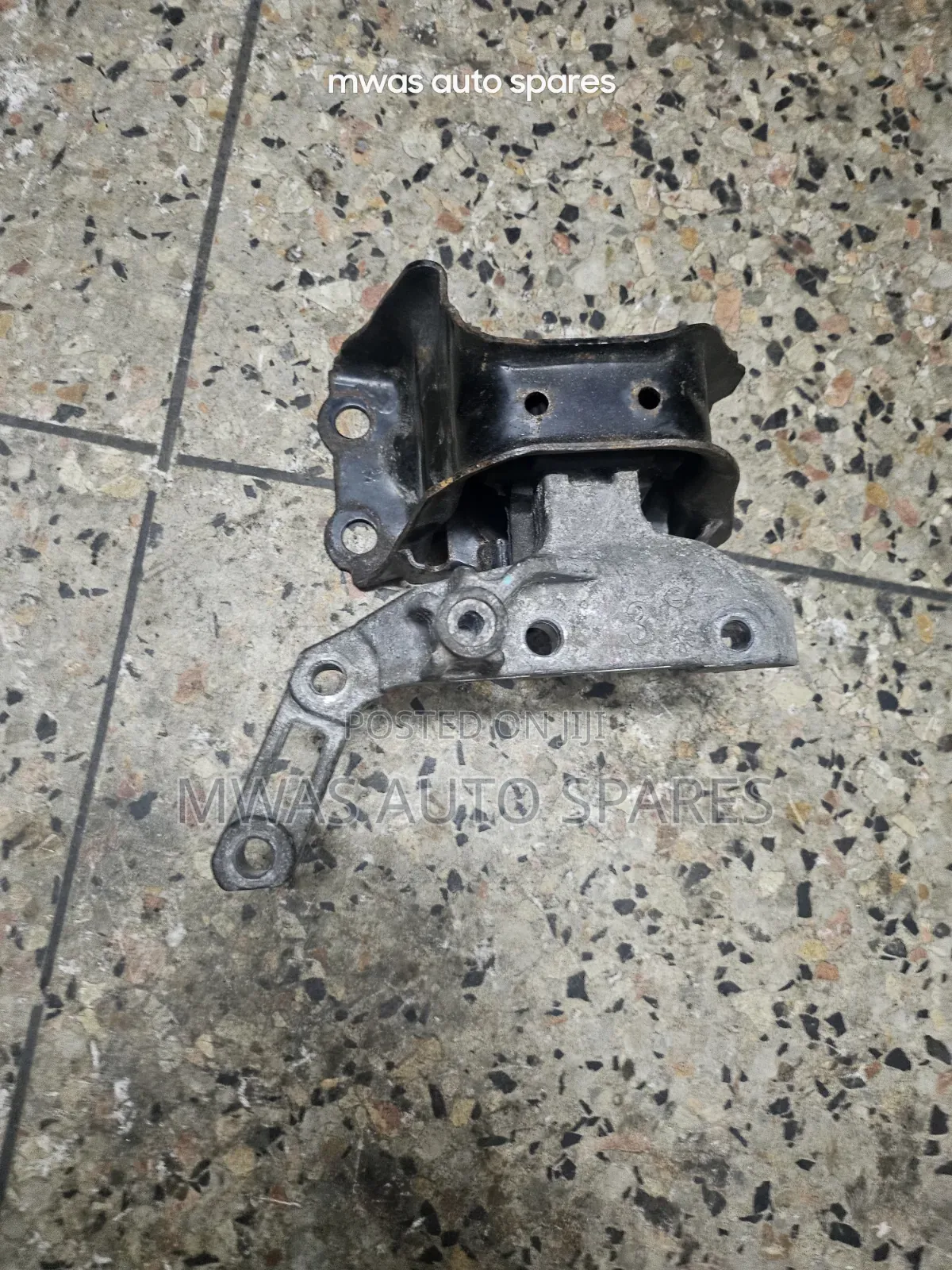 Nissan Note Engine Mounting