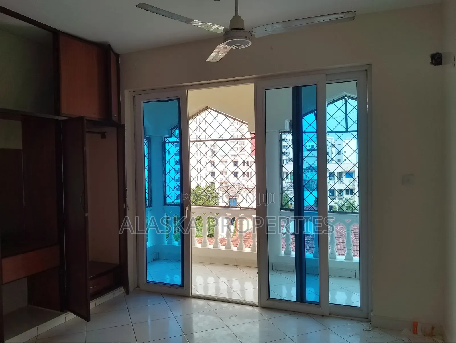 3bdrm Apartment in Mogadishu Estate, Nyali Mkomani for rent