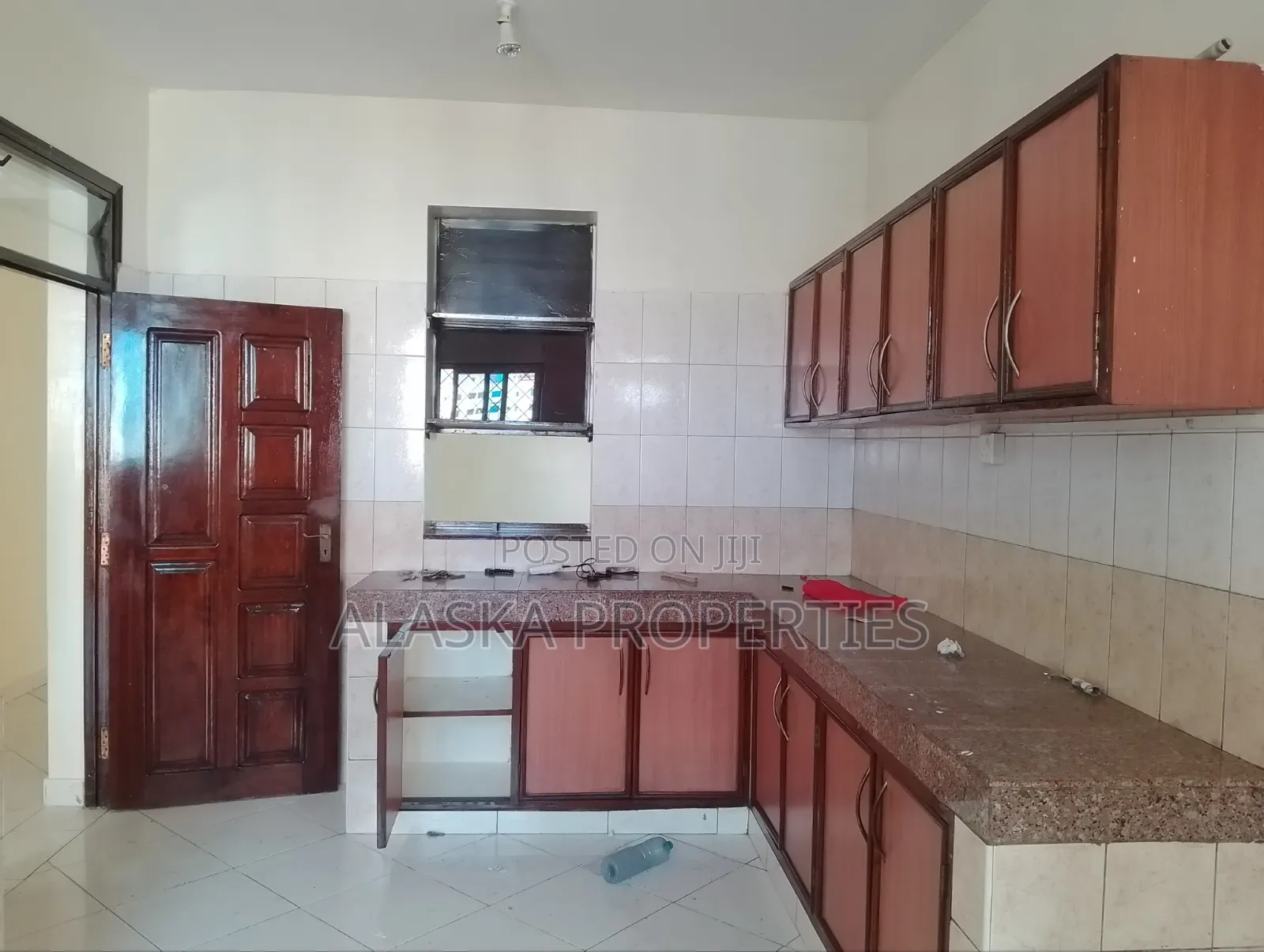 3bdrm Apartment in Mogadishu Estate, Nyali Mkomani for rent