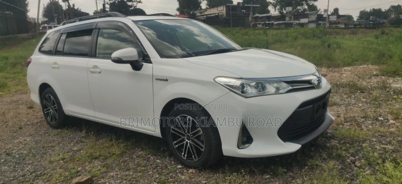 Toyota Corolla Fielder 1.5 Hybrid FWD 2019 White