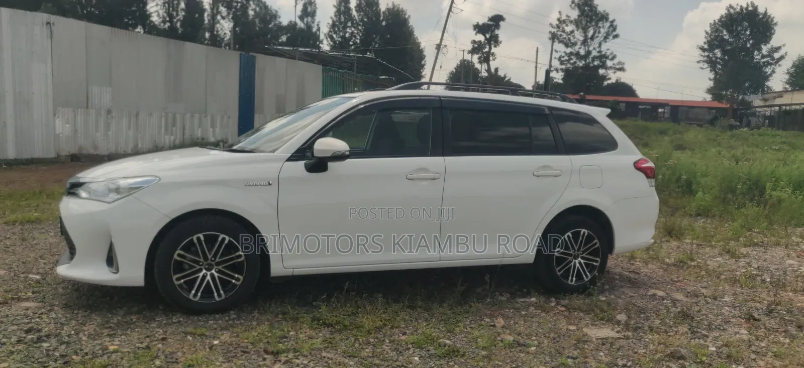Toyota Corolla Fielder 1.5 Hybrid FWD 2019 White