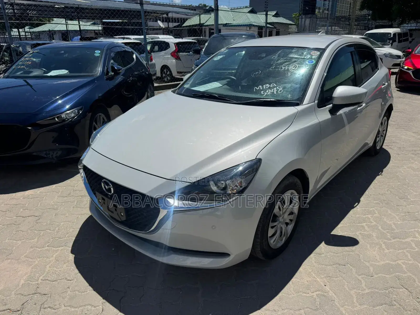 Mazda 2 2019 Off white