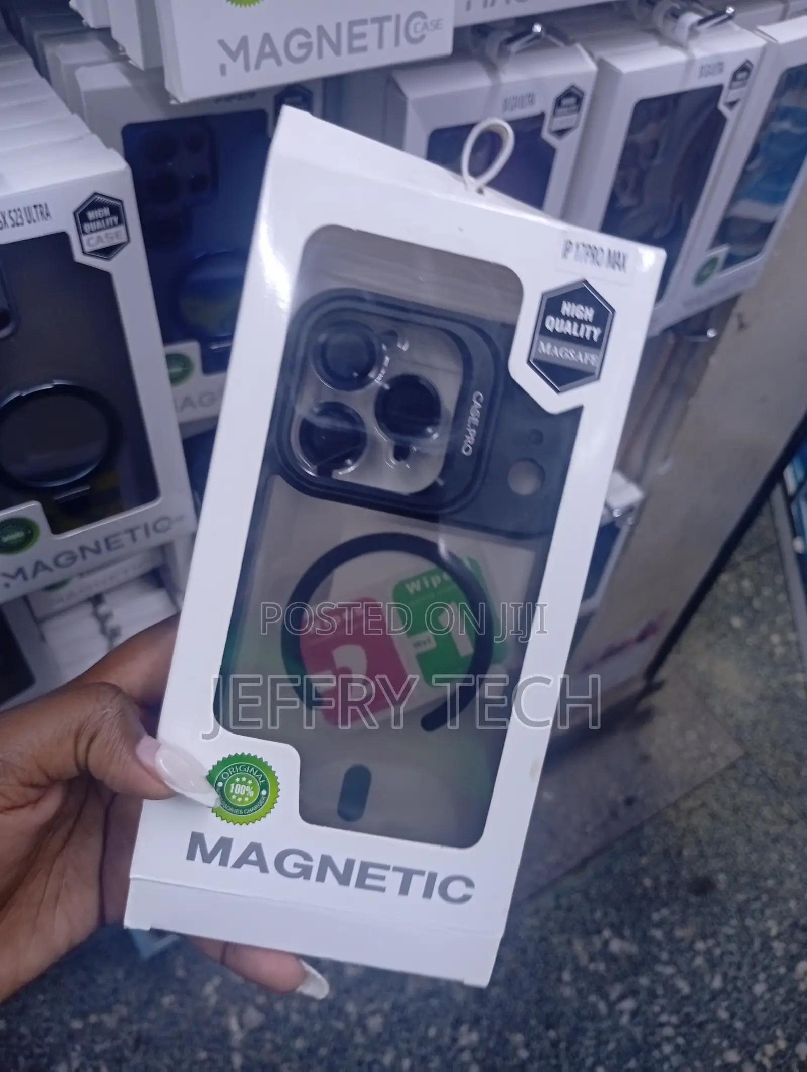 iPhone 17 Pro Max Silver and Black "High Quality Magsafe Cover