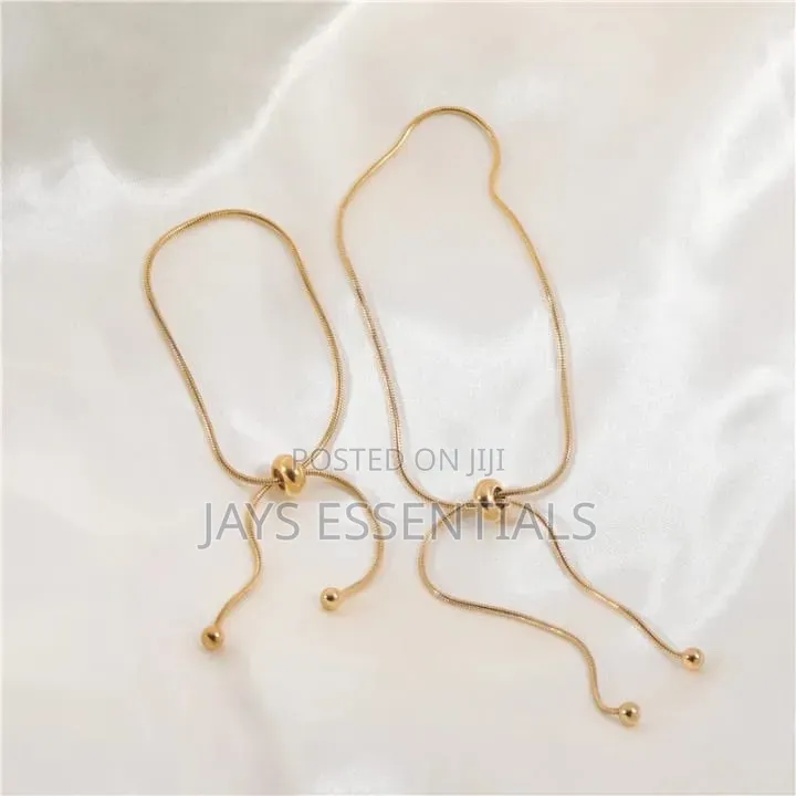 Minimalist Necklace and Bracelet Set
