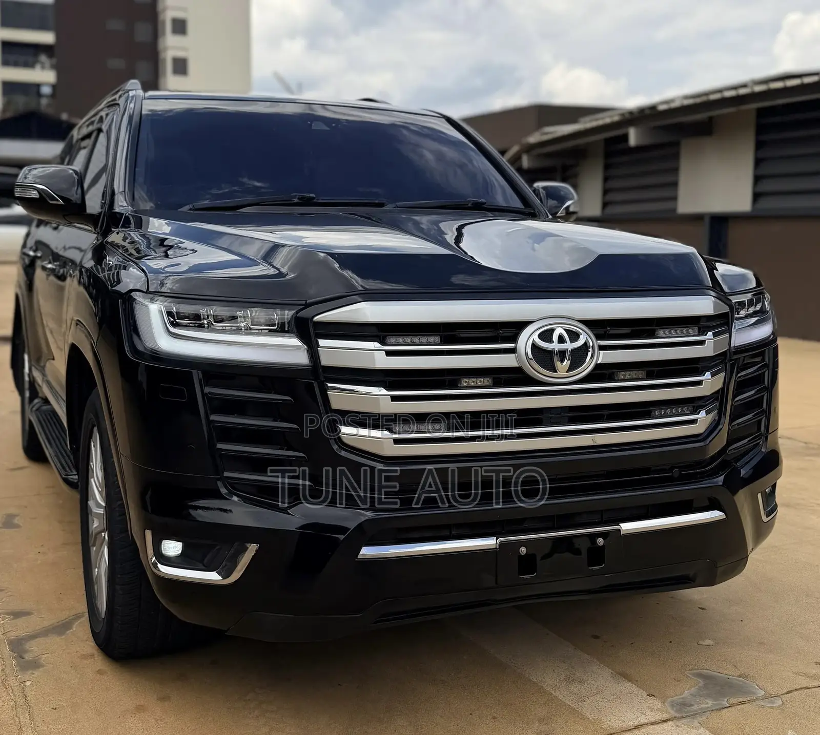 Toyota Land Cruiser 4.6 V8 ZX 2017 Black