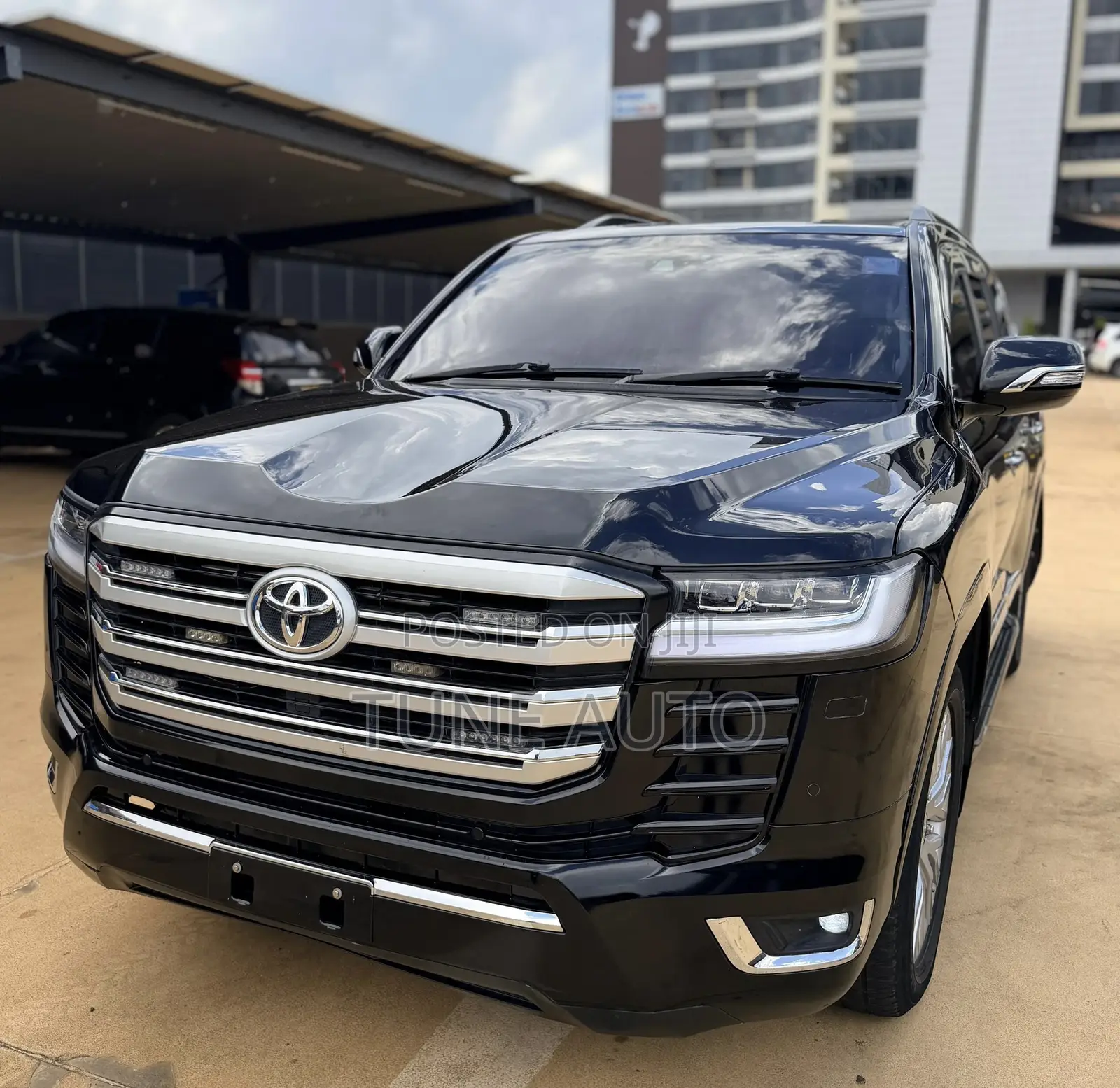Toyota Land Cruiser 4.6 V8 ZX 2017 Black