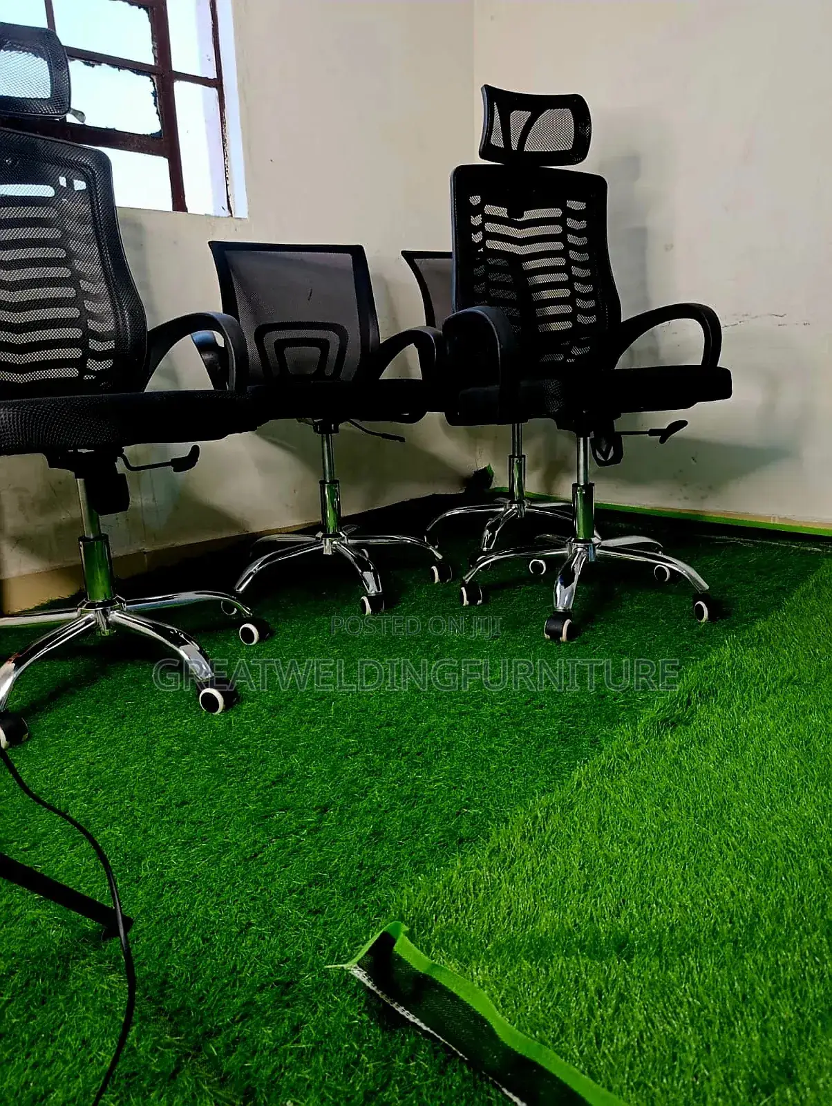 Headrest + Mesh Office Chair
