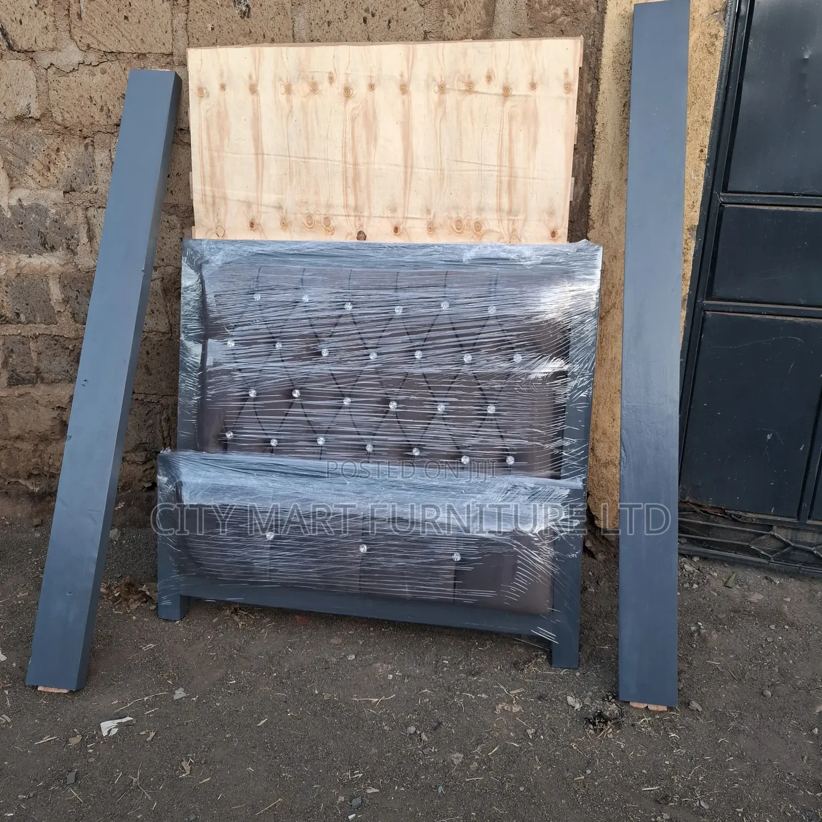 Superior Grade Modern Mocket Beds on Offer!