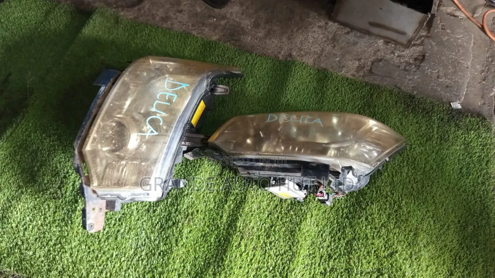Delica Headlight
