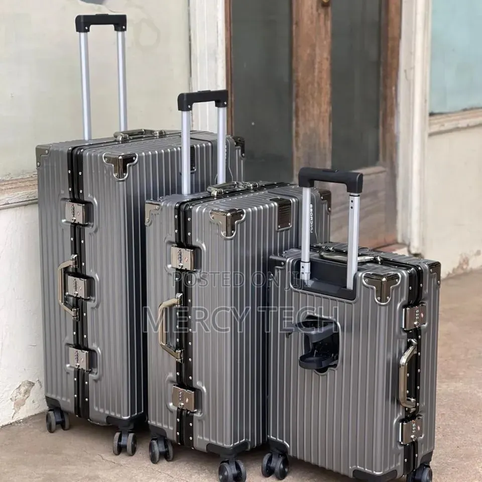 3-in-1 Luxurious Managerial Aluminum Zippless Suitcase Set