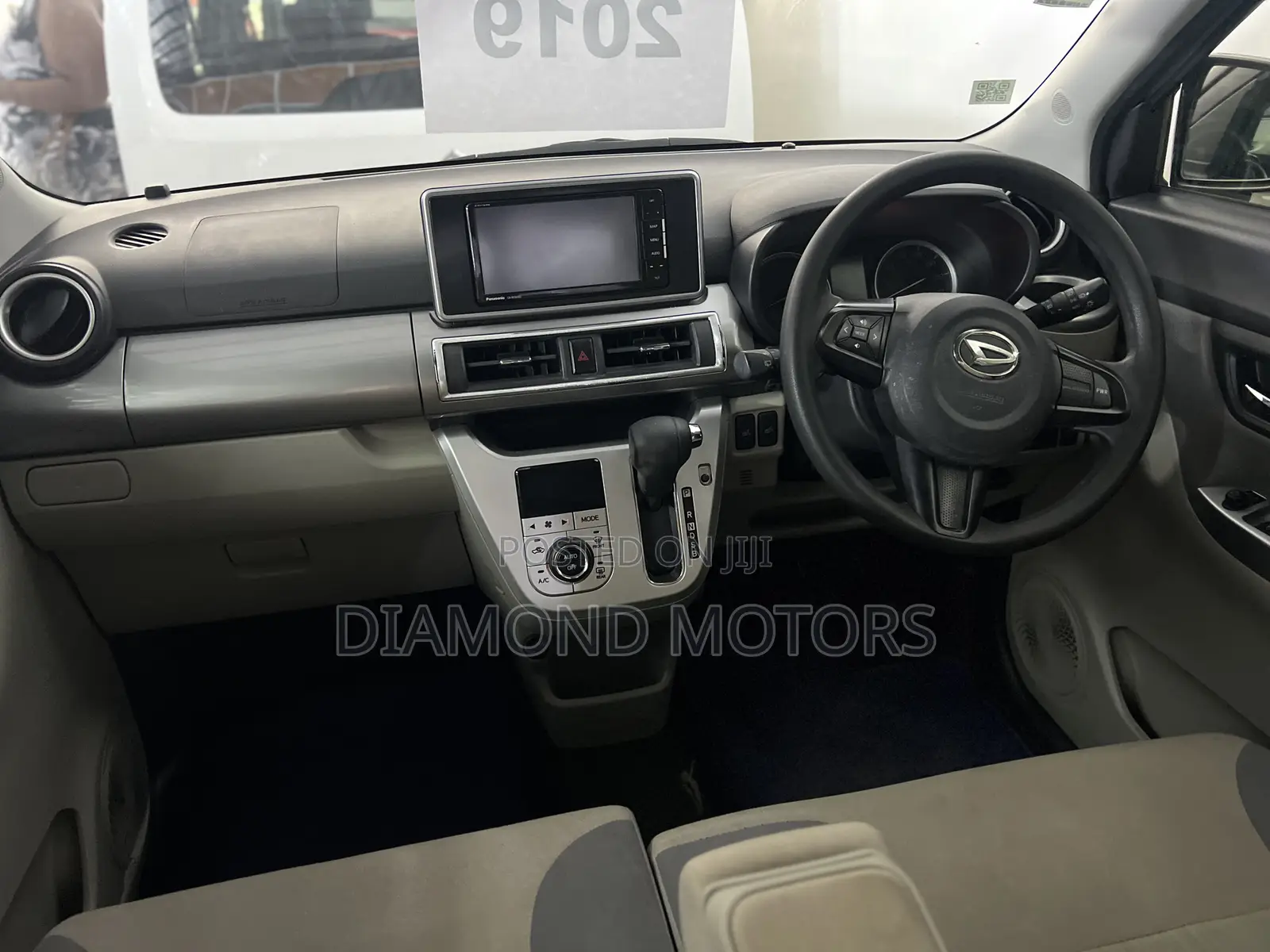 Daihatsu Cast 660 Turbo AWD 2019 Gold